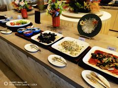 -南郊宾馆·风味自助餐厅·山东十六地市特色菜