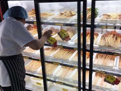 面包甜点陈列柜-袁记串串香(涧西总店)