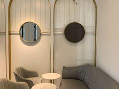 -Fridi Patisserie Cafe