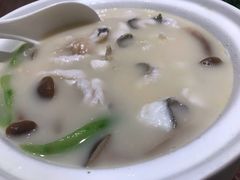 浓汤桂鱼配脆米-港丽餐厅(杭大店)