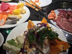 三文鱼-钱小奴海鲜自助黑金店(杭州滨江龙湖店)