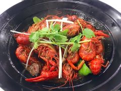 -虾弄弄海派小龙虾·牛羊蝎子火锅