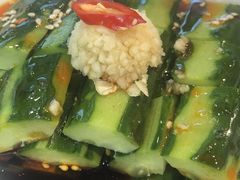 刮皮黄瓜-老佛爷铜炉蛙锅(挂绿店)