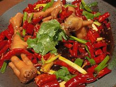 -曼听小寨海鲜烧烤·大连辣炒大王(盖州街店)