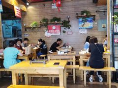 大堂-管氏翅吧(护国寺店)