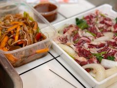 -喜悦小串丹东小黄牛海鲜烧烤大排档(民主广场店)
