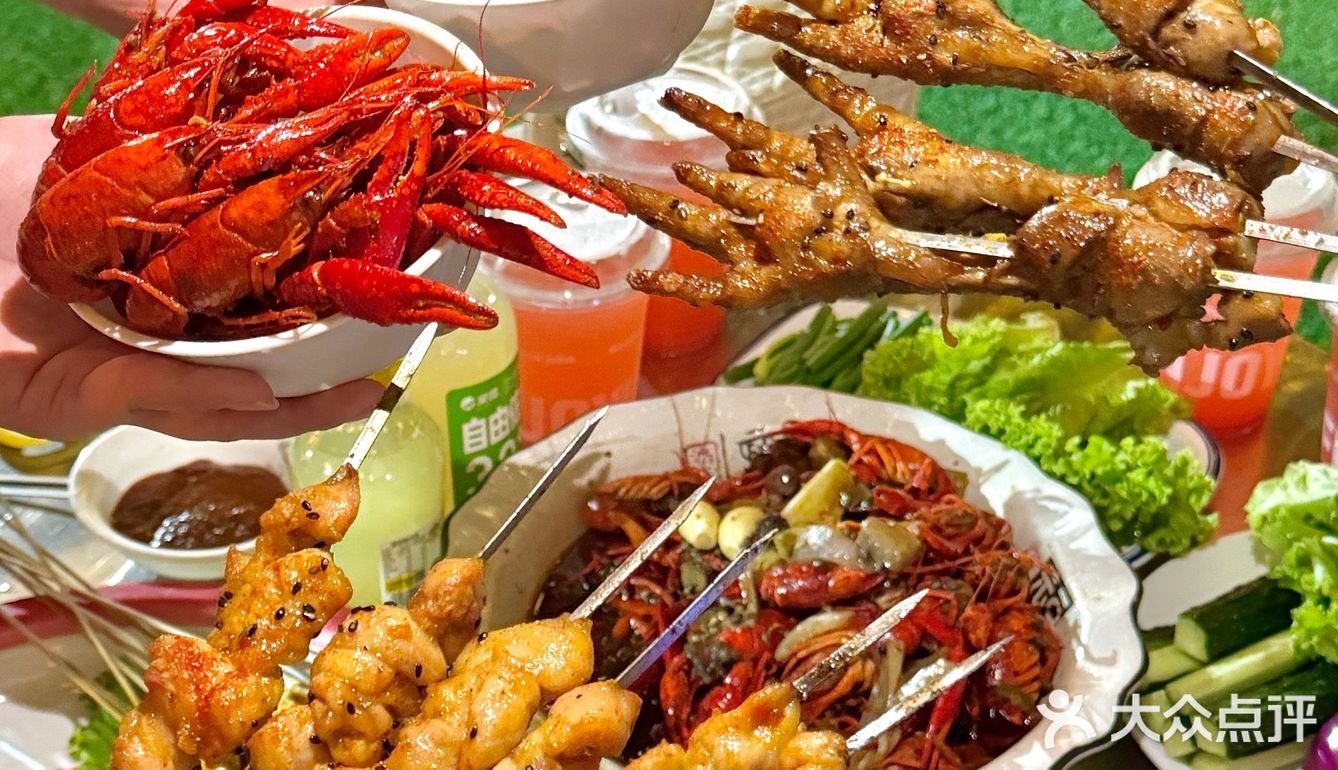 在日照过夏天怎么能少得了烧烤和小龙虾🦞！