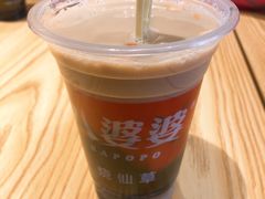 -八婆婆烧仙草(曾厝垵店)