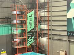 -极限PLAY运动娱乐新世界·团建派对潮玩休闲馆·室内蹦极高空游乐园