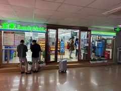 -全家便利店(莲花池东路店)