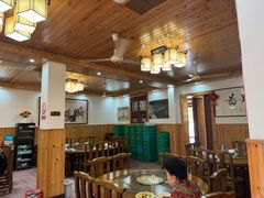 -芦茨金富饭庄·25年老字号·专做稻草鸡