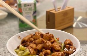 Stir-fried Pig Intestine with Water Green Vegetable