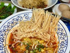 -李与白包子铺(桐梓林店)