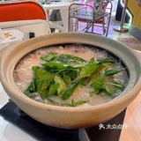 走进咏发顺德海鲜大排挡，满满的市井气息扑面而来