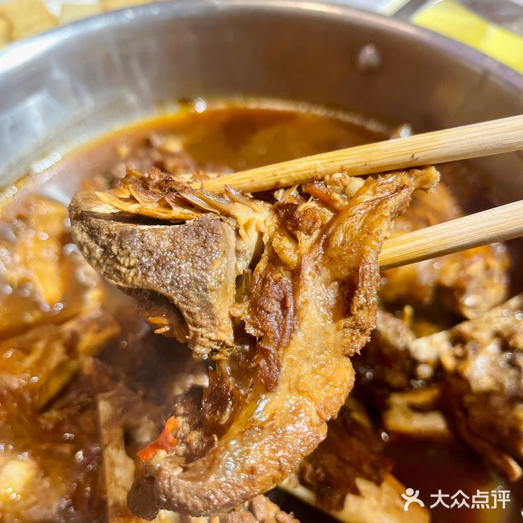 北京探店|可以吸骨髓的羊棒骨果然又香又滋补！  