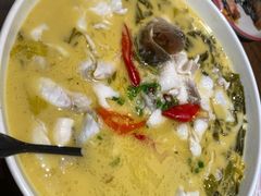 酸菜活鲈鱼-新白鹿餐厅(滨江银泰店)