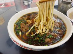 本帮红烧牛肉小宽面-逸桂禾面馆