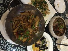 王记富老乡亲饺子(西四路店)-老东营·东营菜(西四路店)