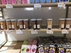 -顶东面包花园·生日蛋糕(世博店)