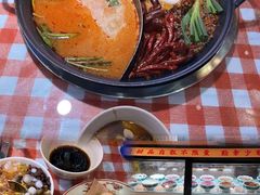 -巴卤社老火锅(财富店)