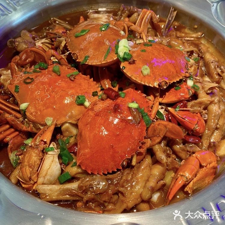 蹲了三个月的肉蟹煲终于被我吃到啦！！