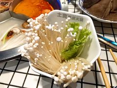 -山悦里 山野·鲜火锅(罗斯福广场店)