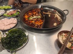 -鹿鸣山草本茶香火锅(园西路店)