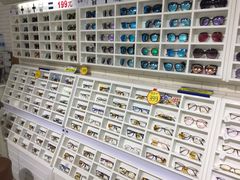 -诺柯视眼镜-蔡司依视路官方工厂店(淞南一店)