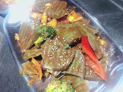-马路牙子烧烤音乐酒馆(望京店)