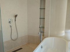-青岛五四广场海景美仑国际公寓酒店