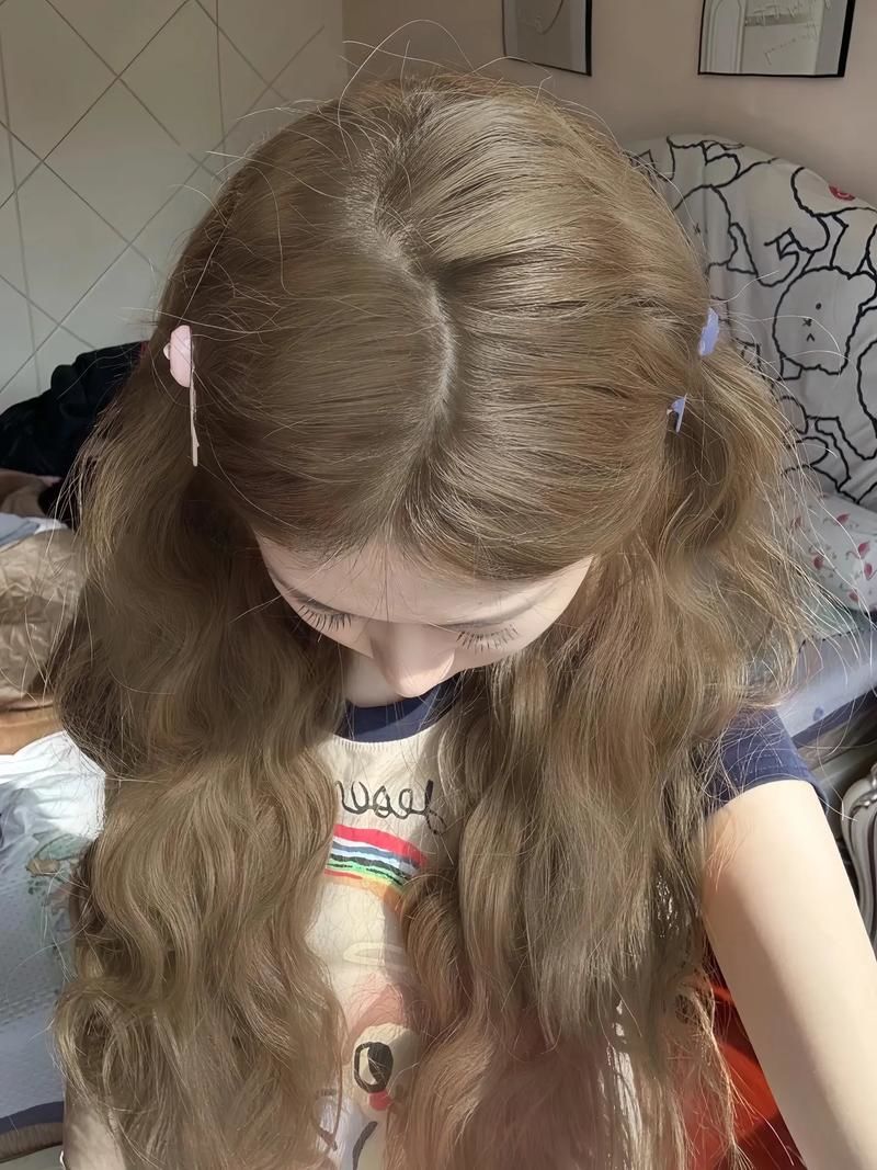 亚麻灰棕#超显白潮流发色#高级感染发