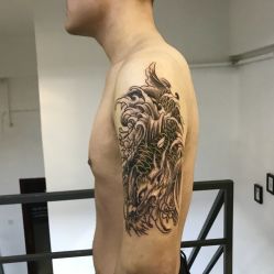 -蜉蝣刺青纹身定制