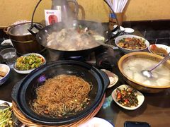 -富正毅三下锅·湘西韵味(天门山索道店)