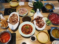 -龙聚德北京烤鸭(沙坪坝华宇A馆店)