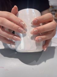 -丽心自助美甲美睫