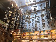 -猫的天空之城概念书店(杭州南宋御街店)