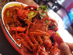 主厨秘制龙虾-虾弄弄海派小龙虾·牛羊蝎子火锅