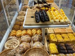 -焙丽拾光(麦凯乐直营店)