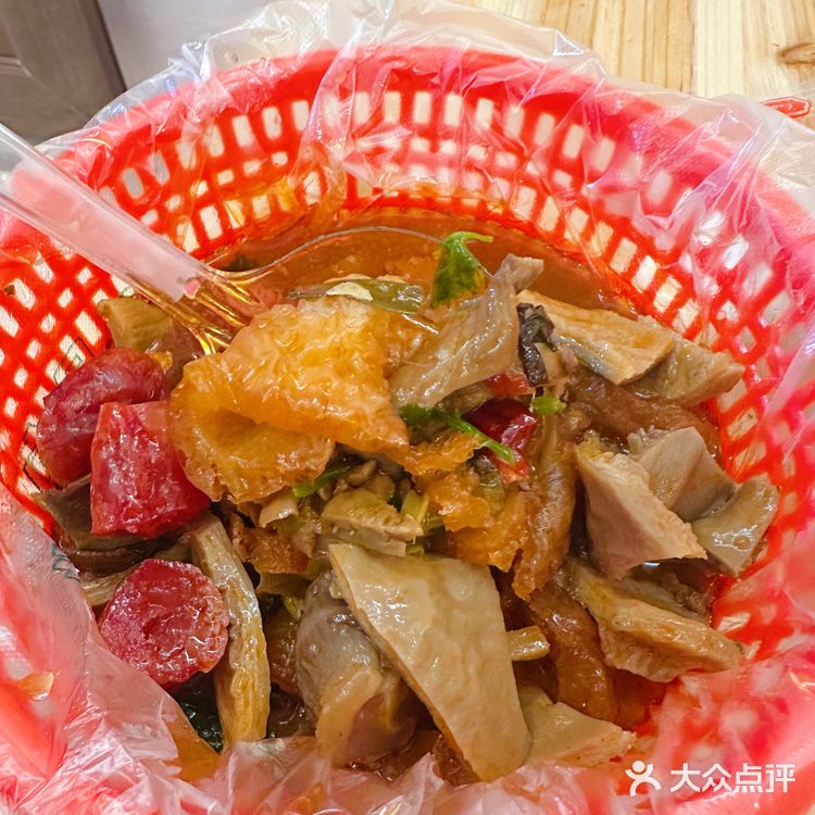停车场螺蛳粉🍜