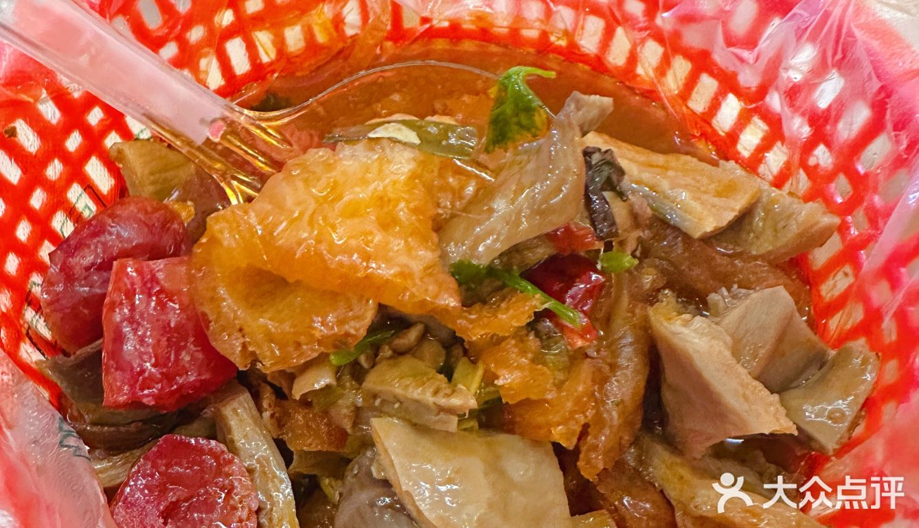 停车场螺蛳粉🍜