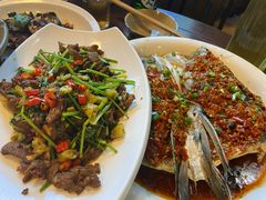 -湘聚南县土菜馆(龙山二路店)