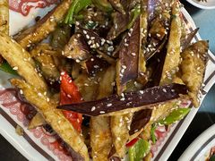 -郑小二山东特色炒鸡店(红小巷店)