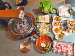-围炉肉舍丹东海鲜烤肉·烤活鳗(步行街店)