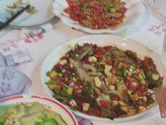 -堂瓦里·33年传统赣菜(第一街区店)