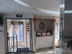 -艾齿口腔医院