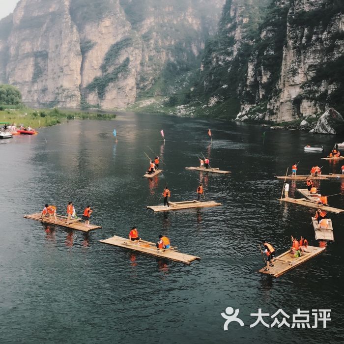 十渡天河谷高山滑水