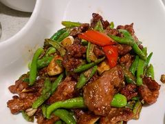 杭椒炒牛柳-老头儿油爆虾·1987杭州烟火味(湖滨银泰in77D区店)