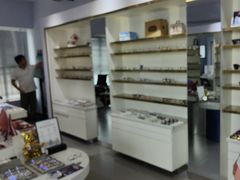 -视野联行眼镜•蔡司•依视路(温江店)