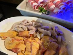 -尚尚仙·酸汤猪手·猪肚鸡火锅(华联万柳购物中心店)