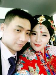 -觅白婚纱礼服馆